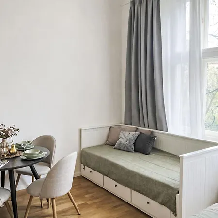 Celakovsky-7 By Interhome Apartamento